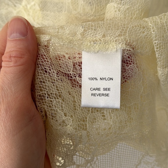 Seven7 cream lace long-sleeved tunic. Size 14/16. - Picture 7 of 8